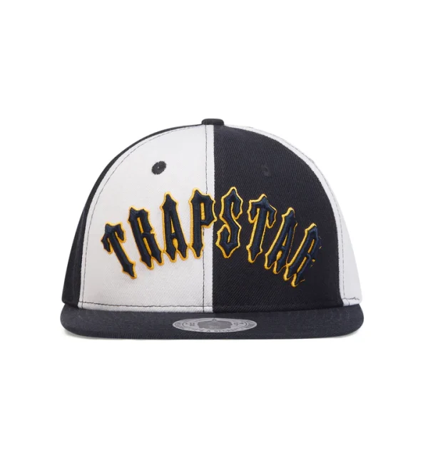 Navy and white Trapstar Irongate snapback
